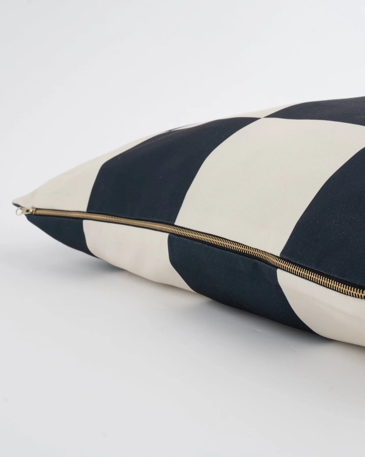 Fritz Modern Dog Bed