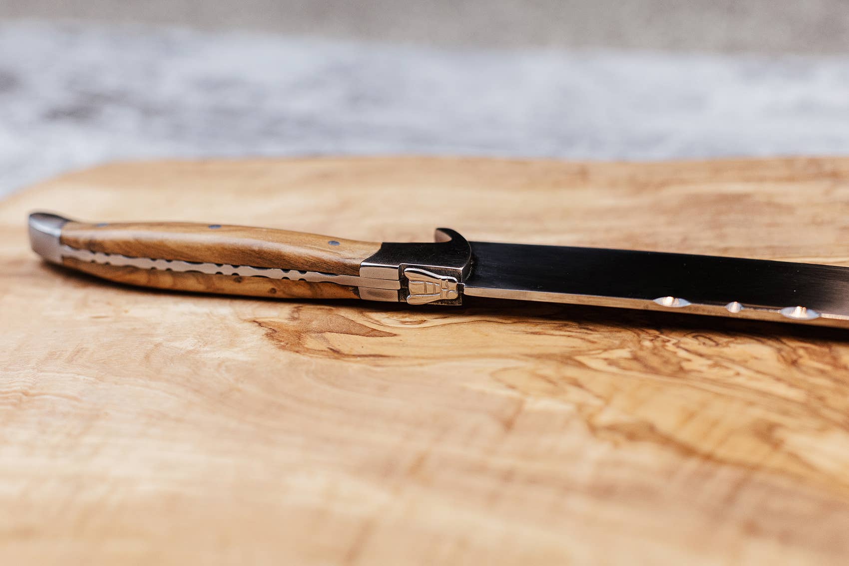 Laguiole du Monde Breadknife