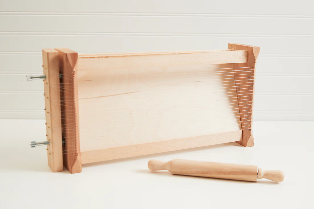 Verve Italian Pasta Chitarra with Rolling Pin
