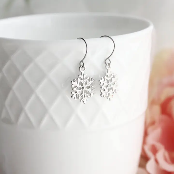 Posies Little Snowflake Earrings Silver