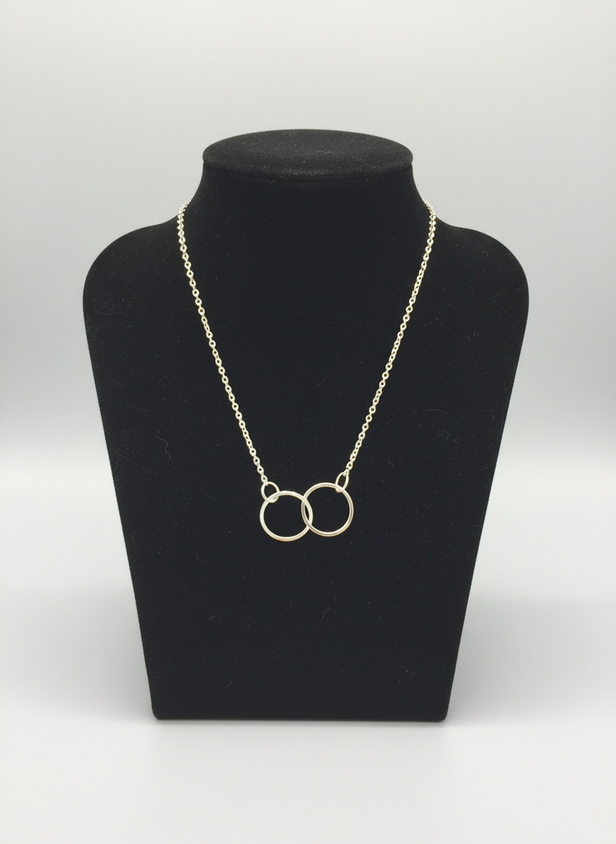 Lazy Maisie Infinity Necklace Silver