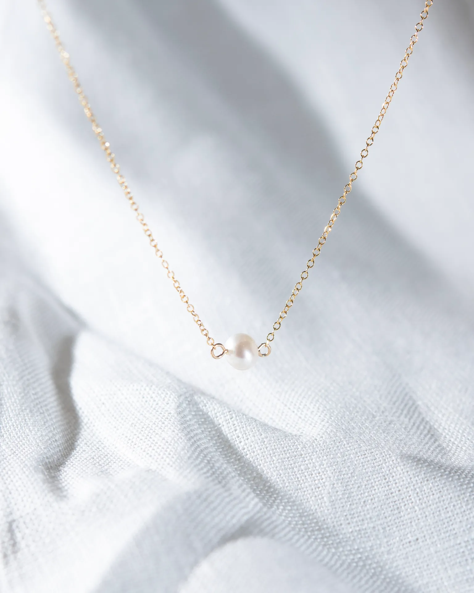 Lazy Maisie Pearl Choker Gold