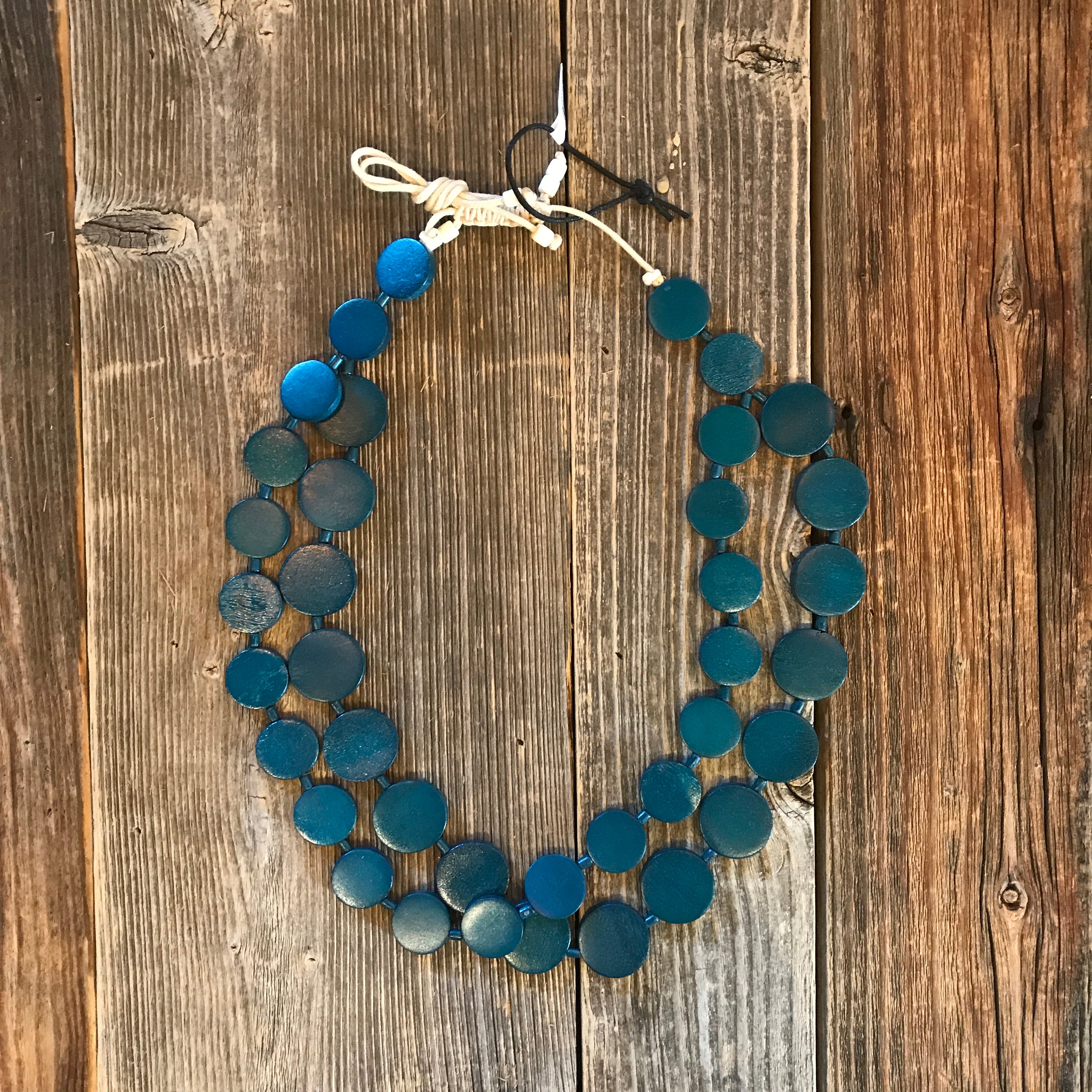 Beautiful Hands Circle Necklace Wood 2-rows
