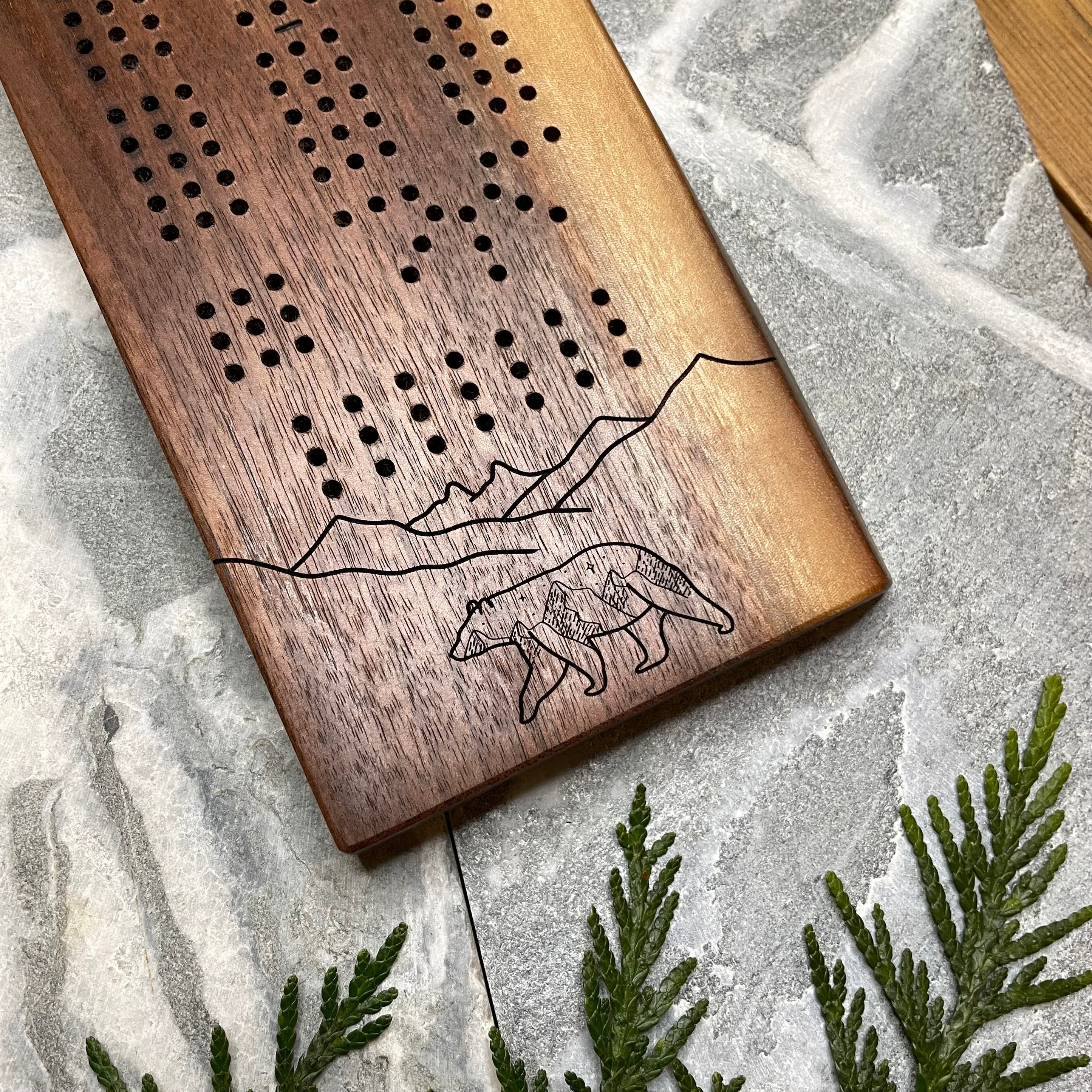 Tundra Cribbage Board Bear