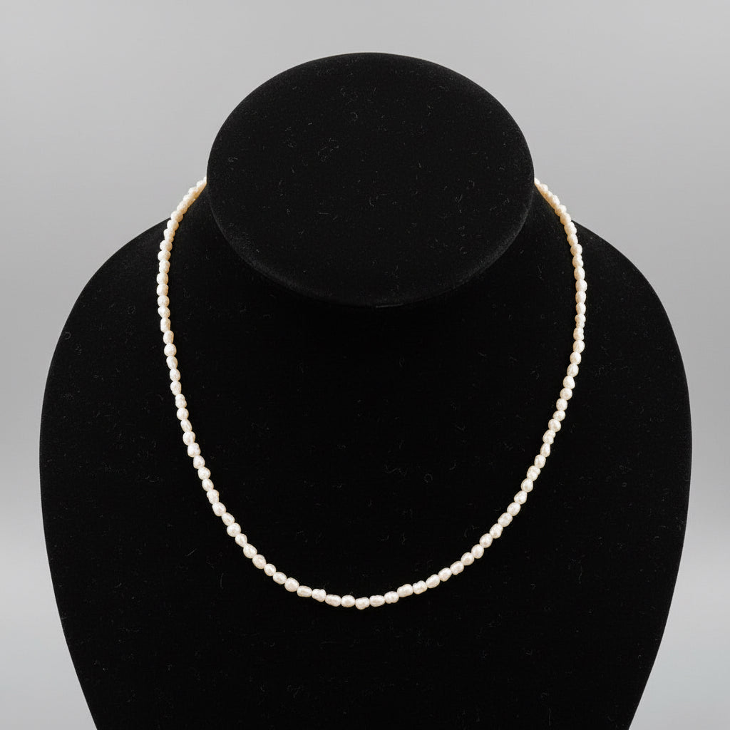 Lazy Maisie Pearl Choker