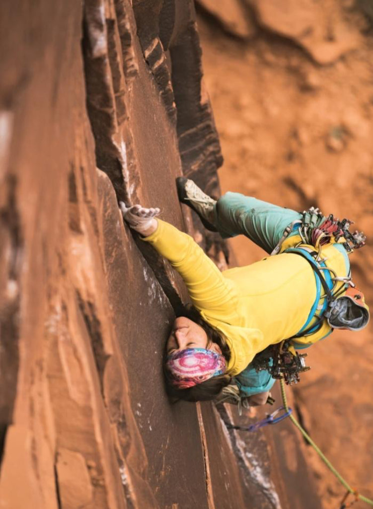 Climbing Rock - Lynch