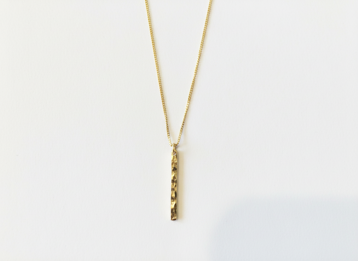 Lazy Maisie Thin Hammered Bar Necklace Gold