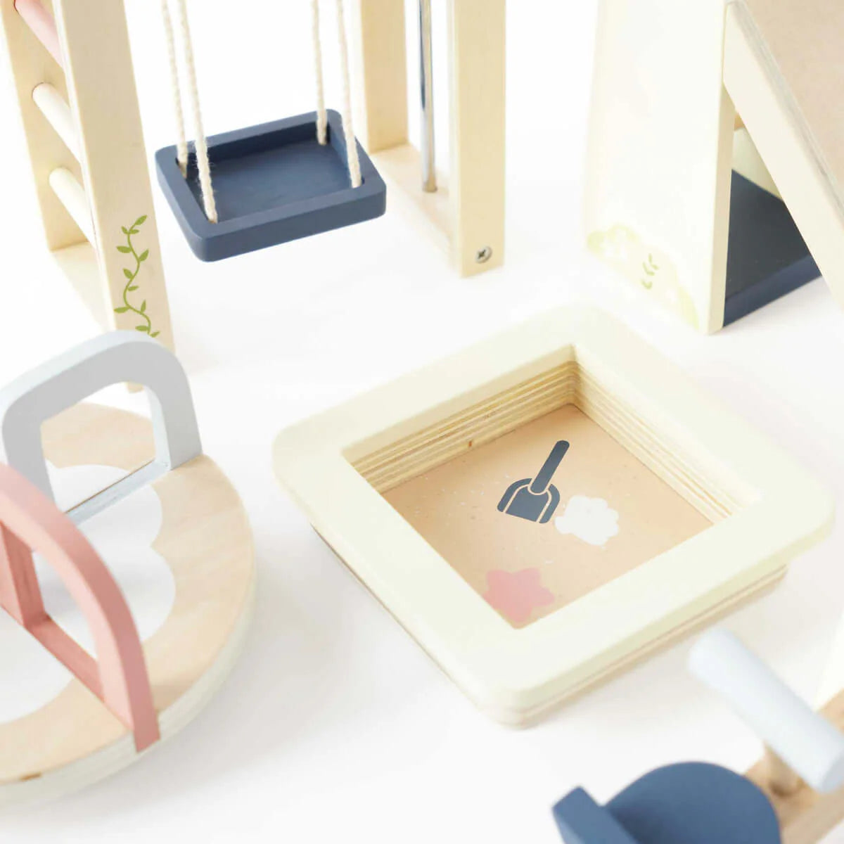 Le Toy Van - Outdoor Play Fun