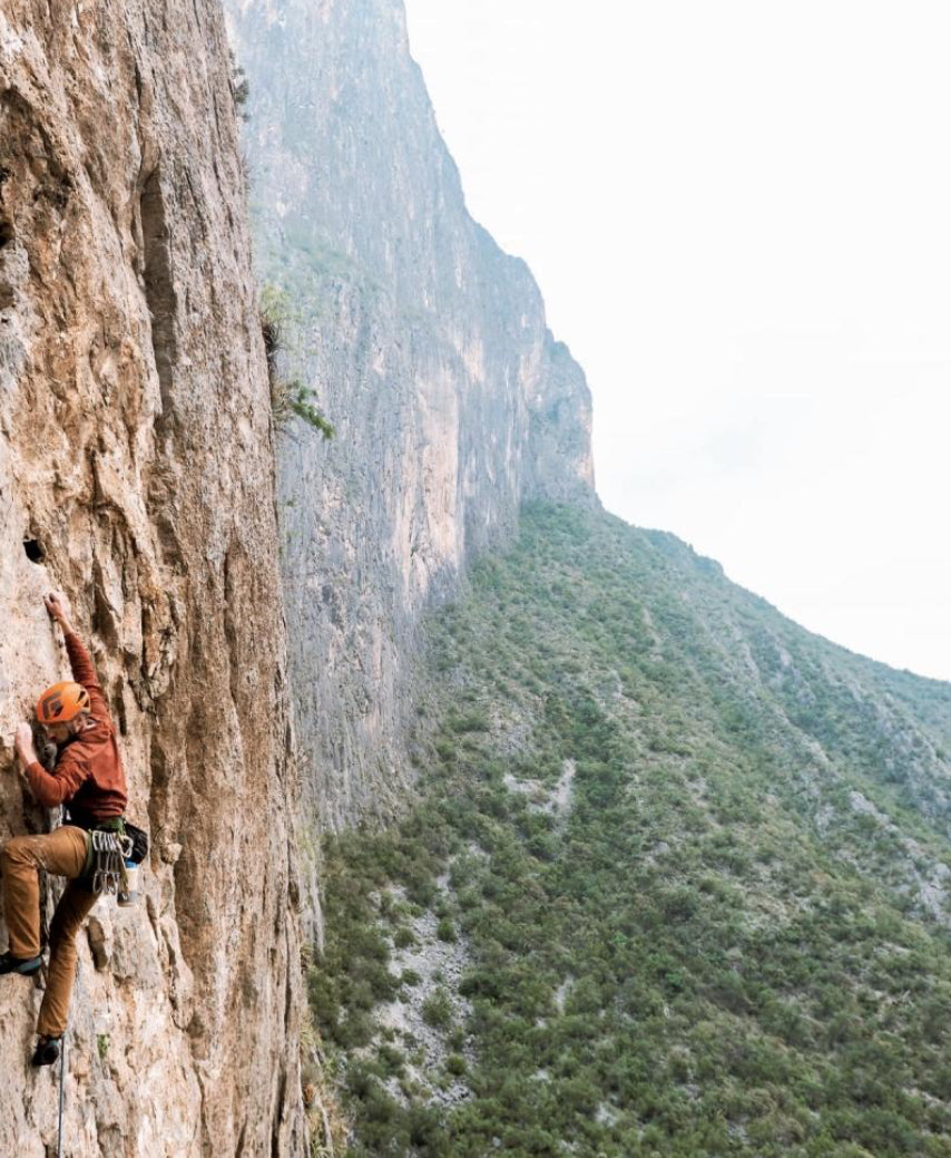 Climbing Rock - Lynch